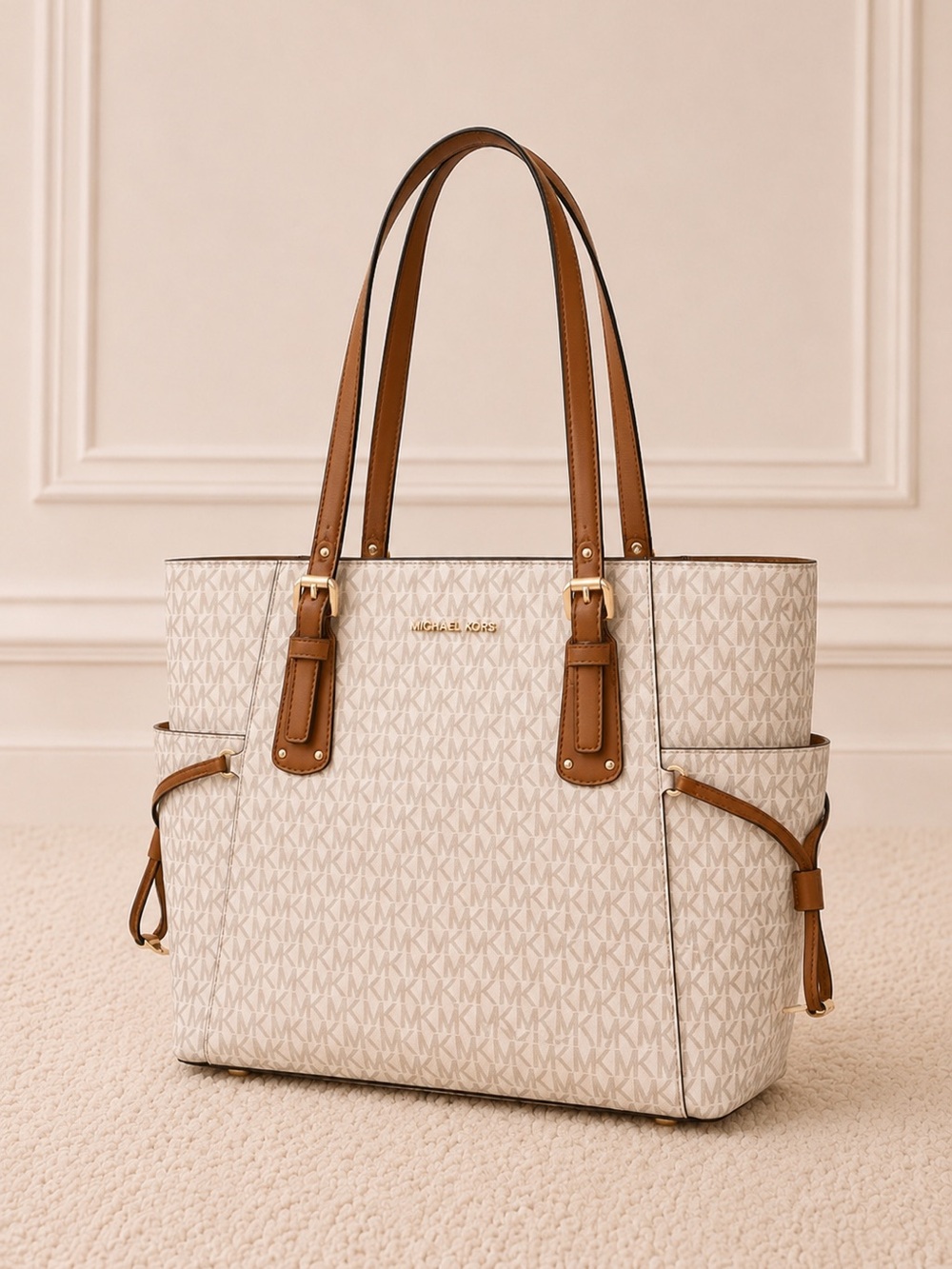 Michael Kors Voyager East West Tote- Vanilla EUC